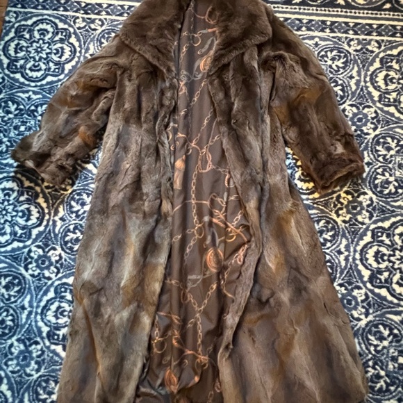 Genuine fur coat - Picture 5 of 8